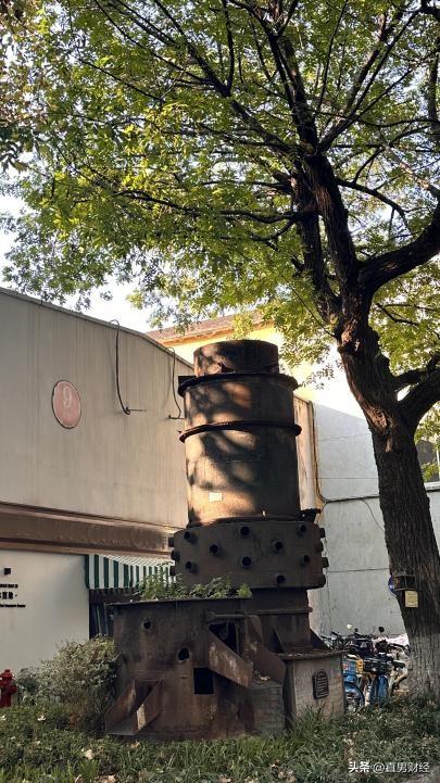 旧厂新生，文创园成了Z世代的“精神防空洞”