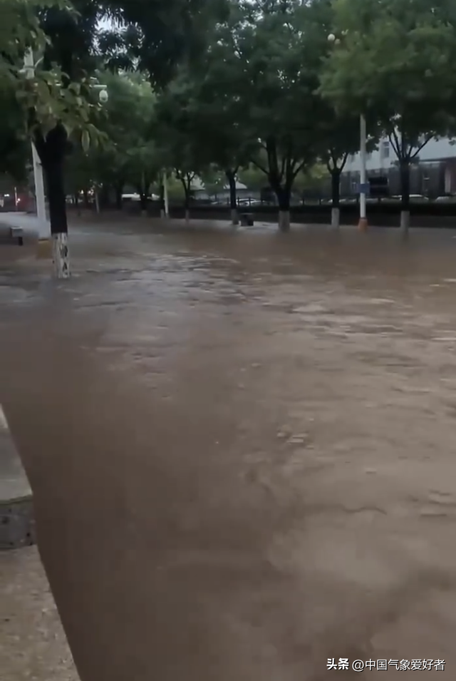 为何河北特大暴雨河南却严重干旱