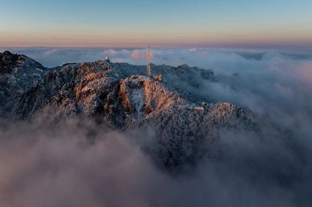 急！黄山冬雪美景即将抵达！准备好迎接仙境了吗？