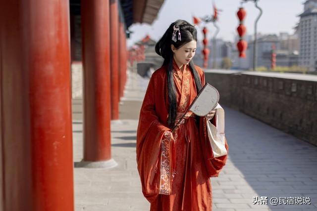 2月23日，“秦皇”开着公交带你看大雪中的西安十景。