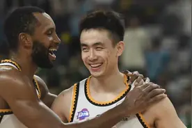 新赛季阿丘尔、弗格确定出战，锁定库珀续约权，莫兰德降薪续约？图片