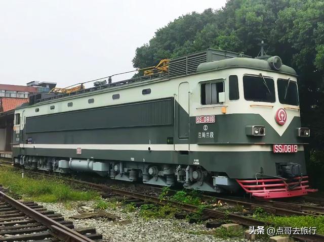 成都爆红的火车观赏地，被严重低估，拍照赏景超级惊艳，全部免费