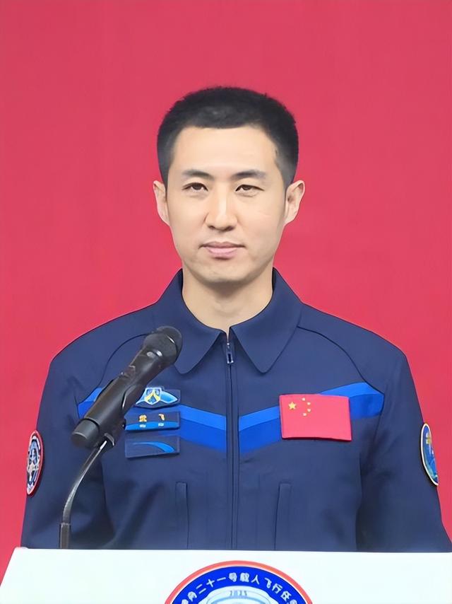 神舟二十一号成功发射！美国封锁失败，中国2030年前实现载人登月