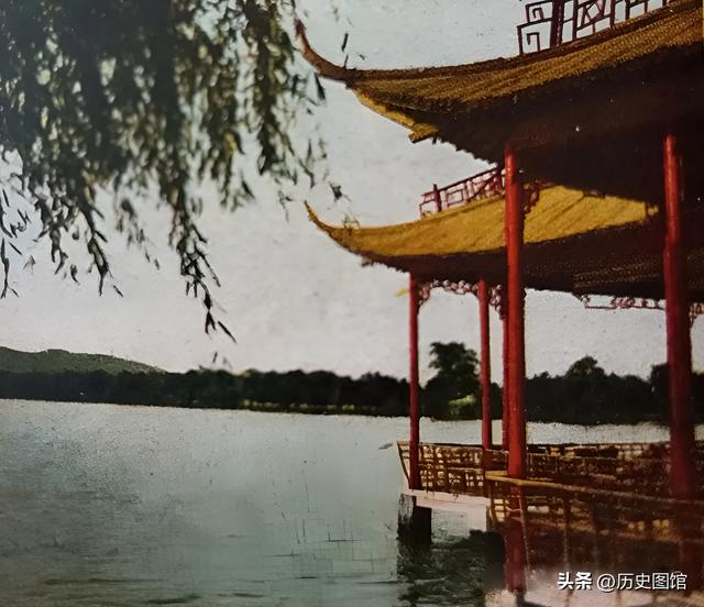 50年代杭州，居然是这个样子的！西湖没什么游客，黄龙洞太神秘