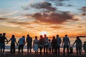 中年虐缘？32岁女婿与45岁岳母的情感纠葛！图片