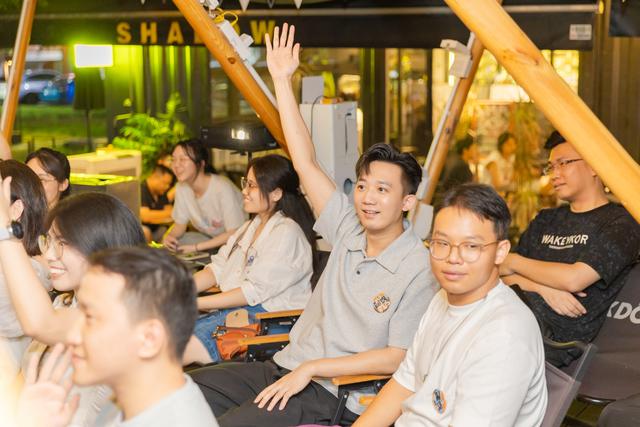 图集｜友趣星期六，微醺电影夜！周末解锁社交新姿势