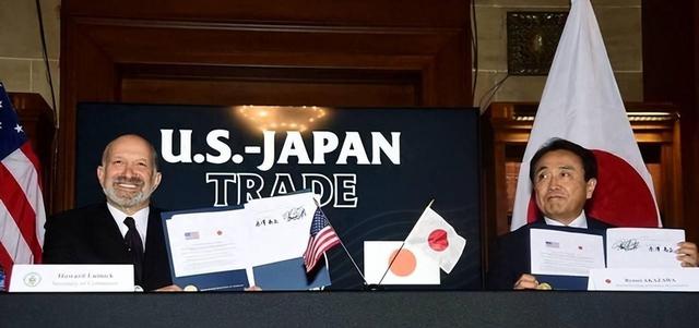 你抛美债，我抛中债！外资纷纷减持中国债，大量资金流向美国？