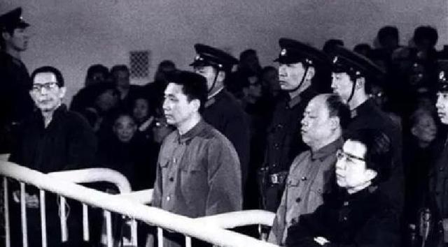 1948年，刘少奇对薄一波讲：提拔此人后果很严重，你将来要负责！