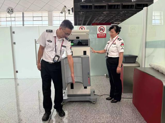 郑州机场引入安检新设备：为特殊旅客亮起“免拆”绿灯