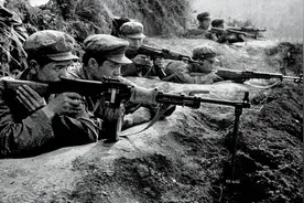 对越自卫反击作战对我国轻武器发展的影响图片