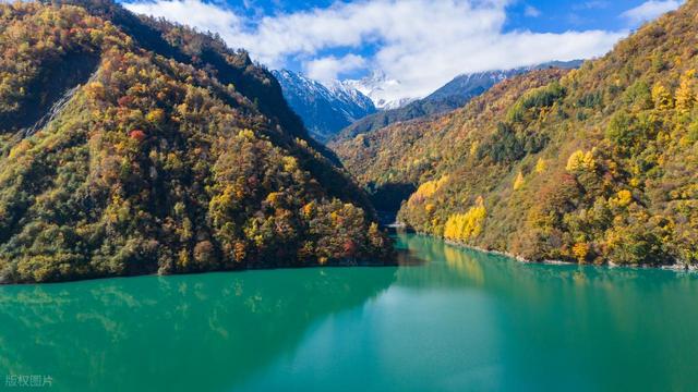 11月-12月，适合深秋自驾的8个地方，沿路都是好风景