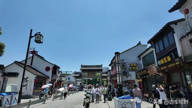 游历“姑苏第一名街”苏州山塘街