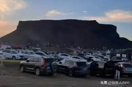 铲子下的“火山财富梦”：乌兰哈达寻宝背后的经济冲动与生态代价