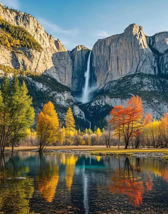 这么美的景色，蓝天山岗彩林碧水，简直是美若仙境