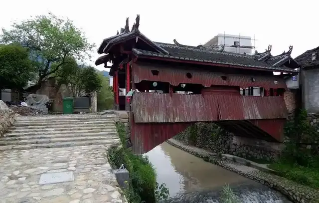 庆元双门桥：桥连芳坊，双坊护桥