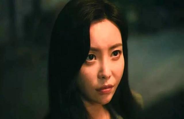 《扫毒风暴》尺度能有多大？女学生聚众淫乱，母亲吸毒害死儿子