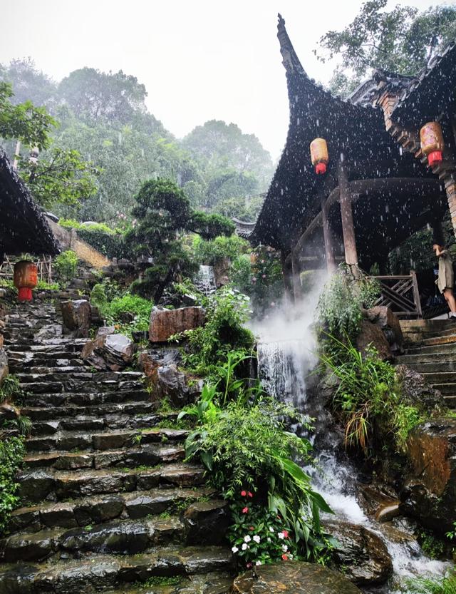 如果有条件，退休后我更愿意在这8座城市久居，生活舒服节奏也慢