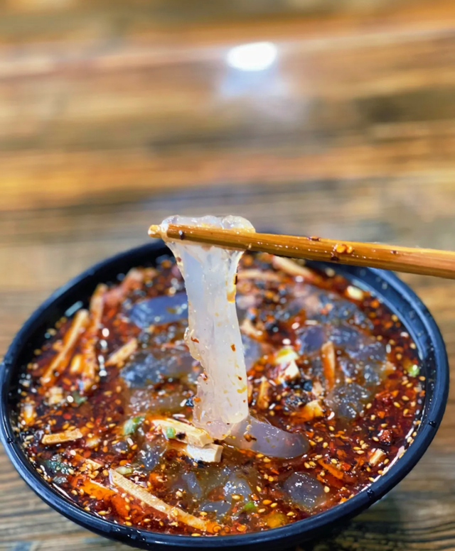 不是洛阳！高铁直达20℃千年古都！文物完胜西安，古建天下第一！碳水天堂50元吃爽！