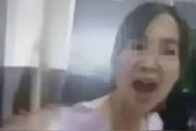 亮证执法女后续：生活奢侈 背2万包，正面照曝光，司机被扒不简单图片