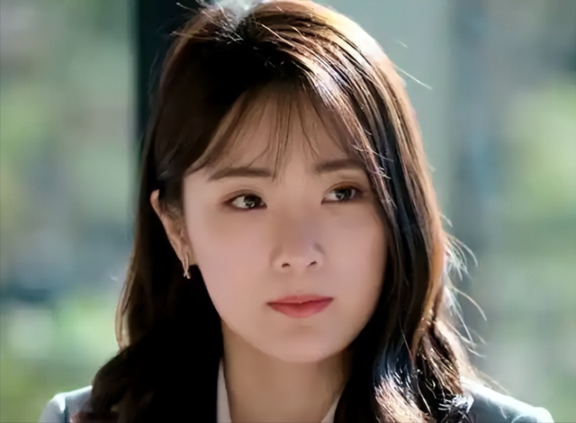 长得丑、没才华，爹妈“强捧不红	”的4位星二代	，注定走不远