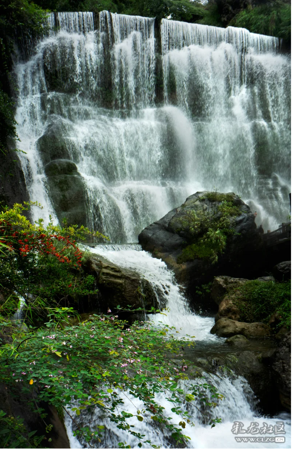 在尼珠河与山水私语。