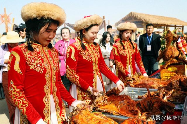 聆听千年回响·共赴沙海之约——罗布人村寨沙漠旅游节开幕仪式