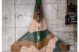 美国F-16战斗机，比歼-20那个更强？图片