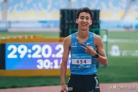 13分55秒07，淄博小将夺冠！图片