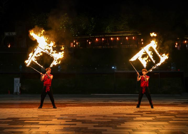 彝族年+秋假去哪儿？来这里共赴星空与彝韵之约！