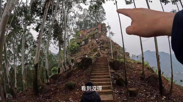 重庆江津丹霞绝壁上的军事要塞，冷兵器时代堪称不可攻克之地
