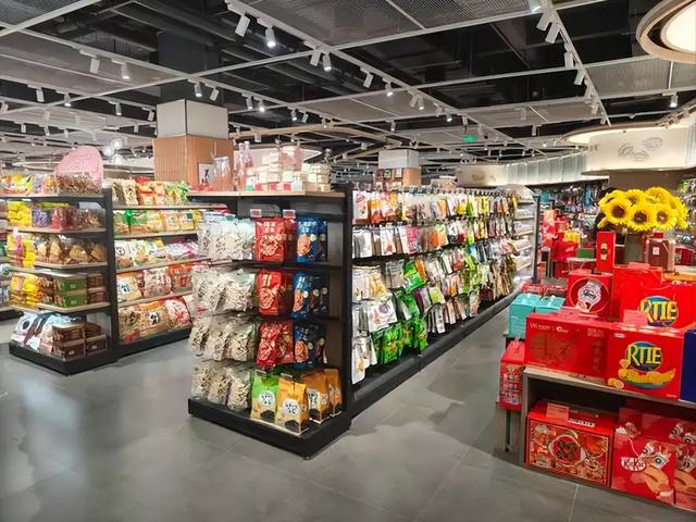 为什么景区都开始扎堆免门票了？他们到底是会亏本，还是赚更多？