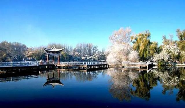 甘肃面积最大的地级市，比14个兰州，6个陇南还大，人口不足110万