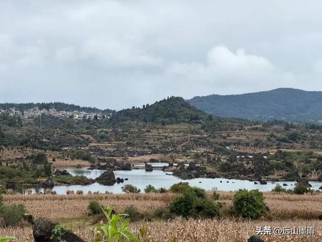 徒步石林蓑衣山、赏水上石林,遇降雨淅淅沥沥,收获特别的体验