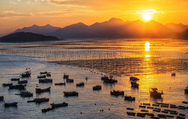 福建这座冷门小县城，人少景美、海鲜便宜，夏天去刚刚好