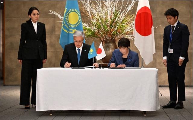 日本绕后截胡，邀五国首脑齐聚	，中日拉锯战下，中国后方响起警报