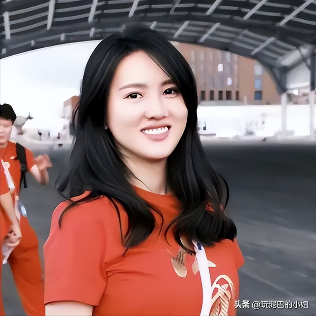 关系藏不住了！奥运冠军陈若琳放着霍启山不选 ，原来她喜欢这样的