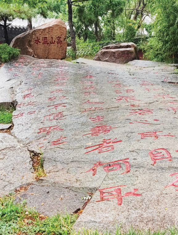 天下泰山丨古庙听雨 沁润心灵