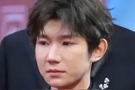 单飞8年，再看25岁王源现状，终究是与其他人的差距越来越大图片