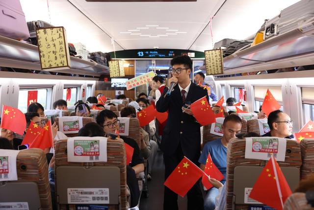 坐着高铁赏长安 跟着唐诗去秋游 西安铁路局“高铁流动博物馆”国庆中秋双节主题文化活动温情启幕