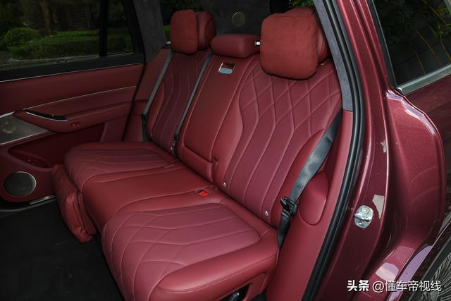成都车展探馆问界M8纯电版实车