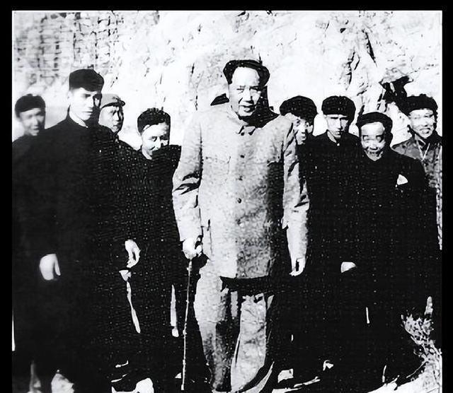 70多年前的大雪天，毛主席为何把省会从开封迁郑州？