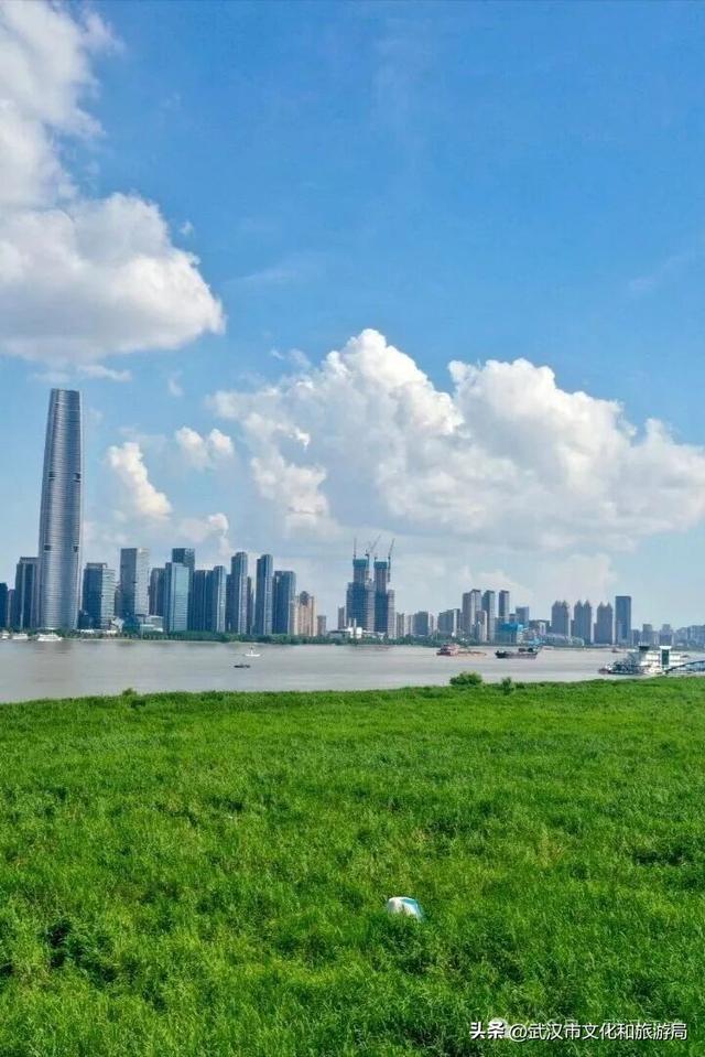 大学四年，如何玩转武汉江滩？新生必看→