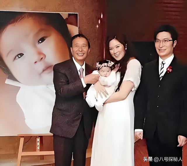 她14岁已是“人间尤物”，被首富看中花10亿娶回家，8年生了四胎