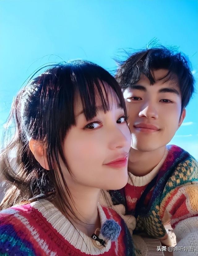 落毛凤凰不如鸡？42岁著名歌手江苏走穴，宾客只顾吃席没人搭理