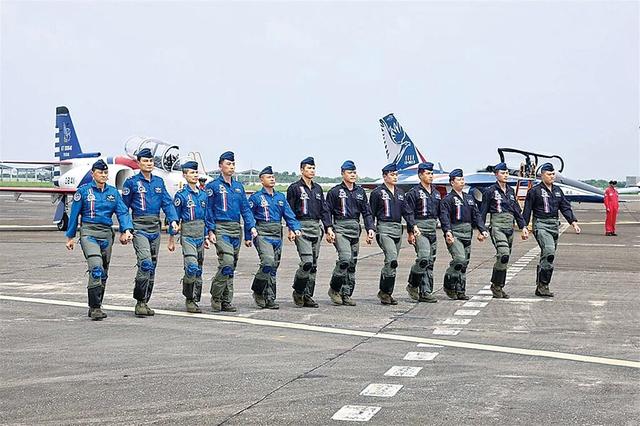 美智库吁特朗普重申不支持“台独”，撤走500名军事教官和武器；台军战斗部队加薪也招不到人，人力流失严重