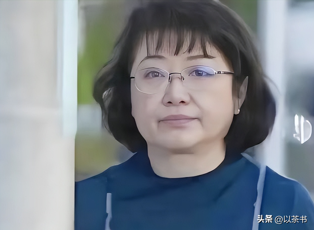 73岁三浦友和现状：不靠儿孙不住豪宅，只想和山口百惠安静老去