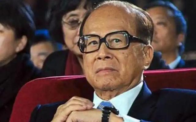 坏消息一个接一个，李嘉诚已经没有回头路，李氏家族暴亏781亿！