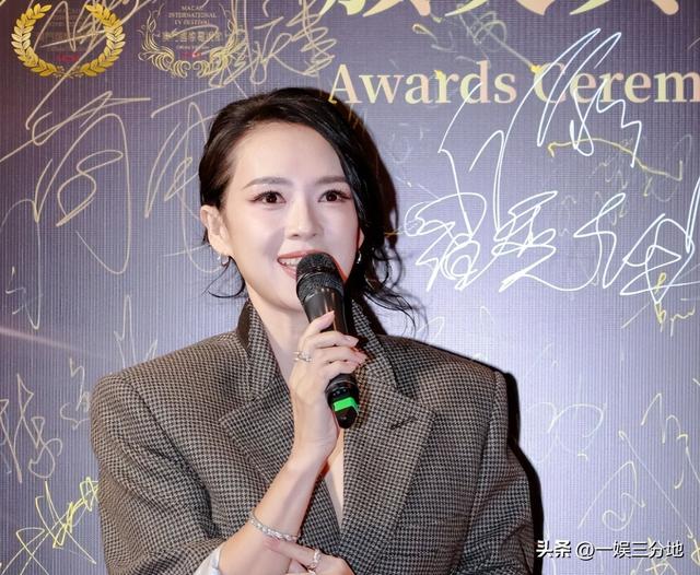 这和“真空”有啥区别，章子怡大胆穿衣，却没赢过保守的蒋勤勤