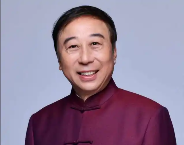 杨议曝冯巩没来葬礼真相！打了俩电话没接，送来一纸公函，不简单