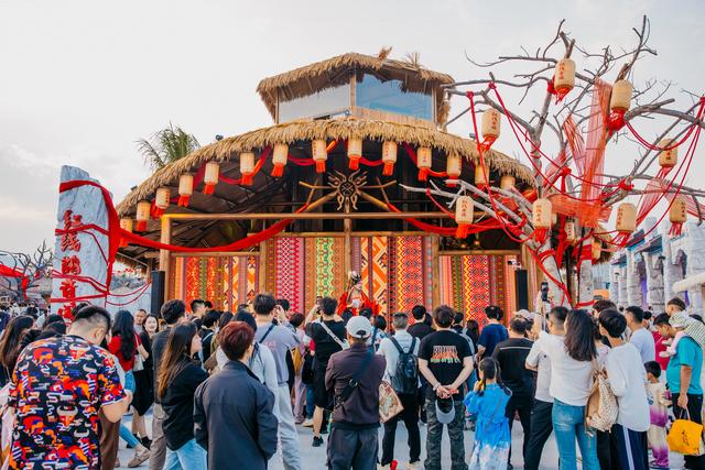 三亚夜游新地标震撼启幕！“看见三亚” 正式开园人气爆棚，重构鹿城夜生活版图